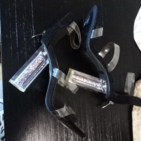 CAPE ROBBIN Maria-7 Lucite Clear Perspex Glitter Block Heel Open Peep Toe Sandal - Picture 4 of 5